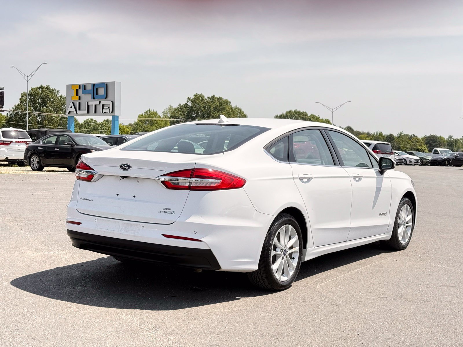 Used 2019 Ford Fusion SE FWD image 6