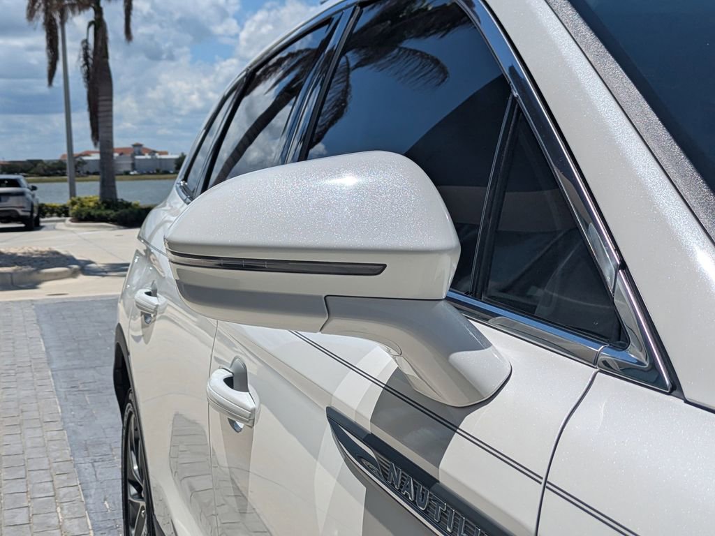 Certified 2023 Lincoln Nautilus Reserve w/ Luxury Package AWD/4WD image 13