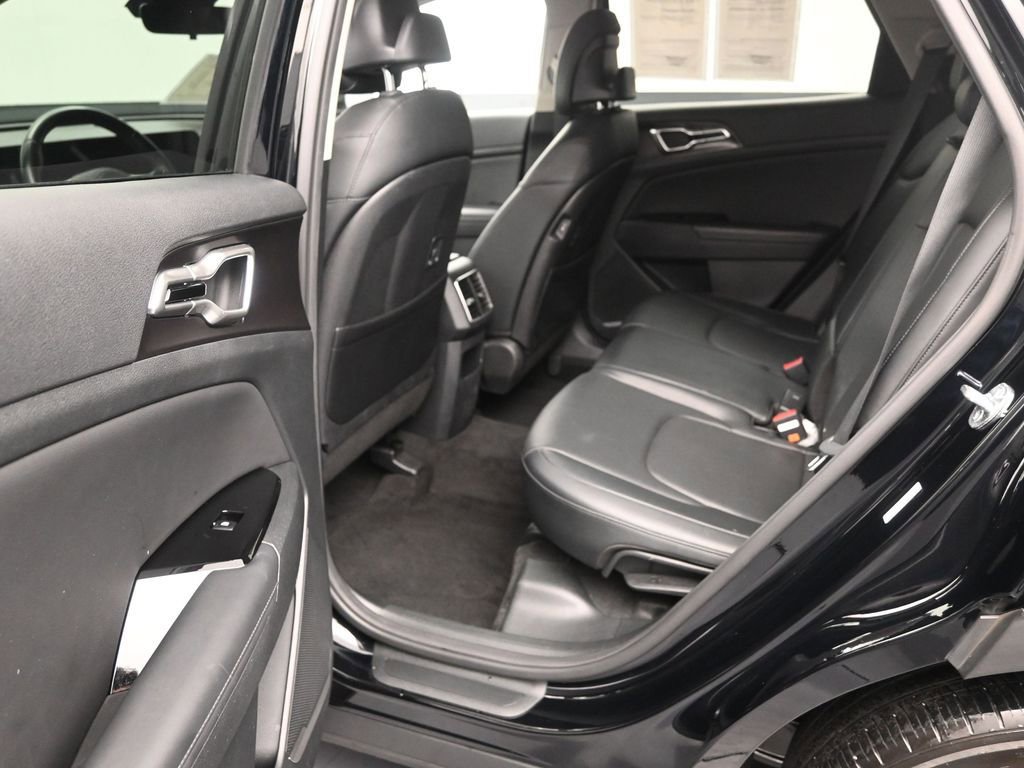 Used 2023 Kia Sportage EX image 14