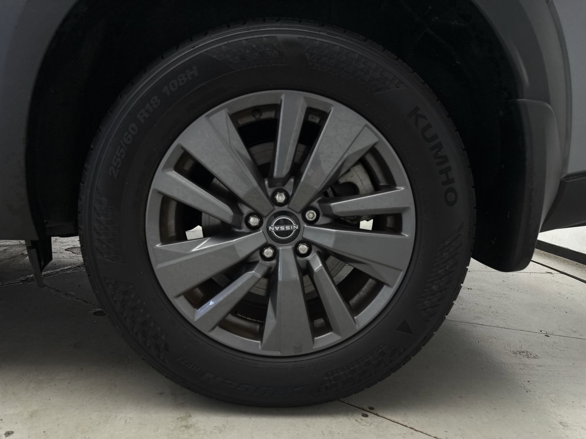 Used 2024 Nissan Pathfinder S AWD/4WD image 12