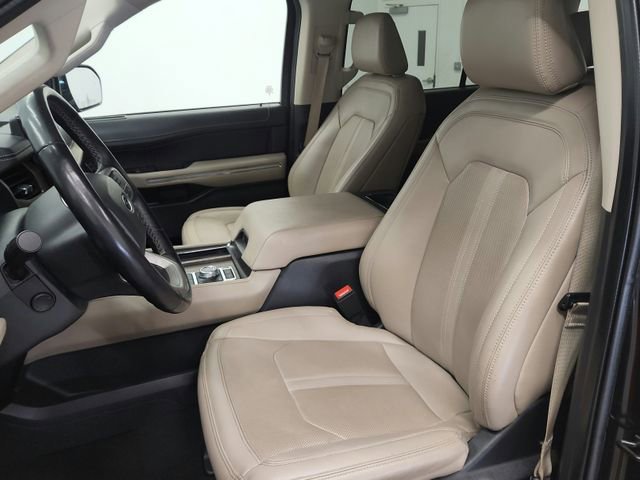 Used 2024 Ford Expedition Limited image 18
