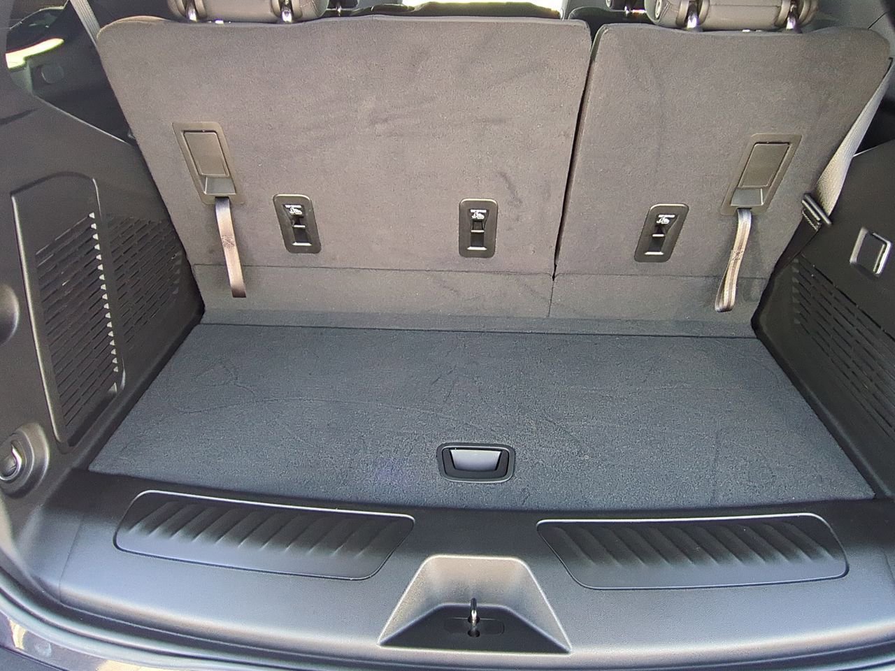 Certified 2024 Chevrolet Tahoe LS w/ Driver Alert Package image 24