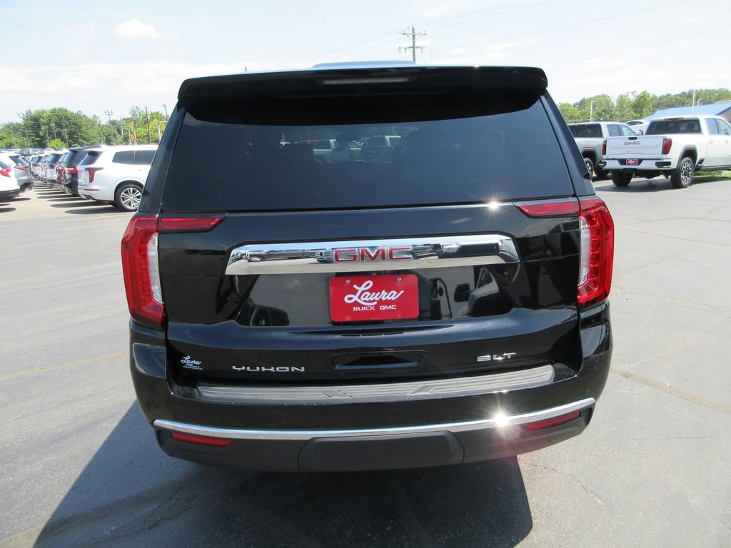 Certified 2024 GMC Yukon XL SLT w/ SLT Premium Package AWD/4WD image 7