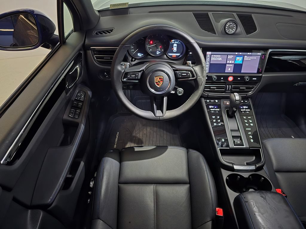 Certified 2026 Porsche Macan AWD/4WD image 20
