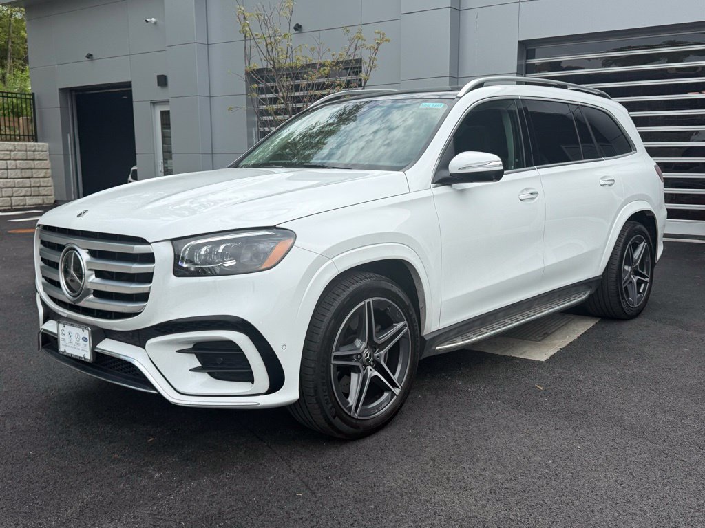 Used 2026 Mercedes-Benz GLS 450 4MATIC image 3