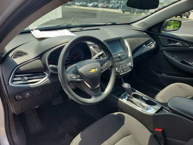 Used 2017 Chevrolet Malibu LS FWD image 18