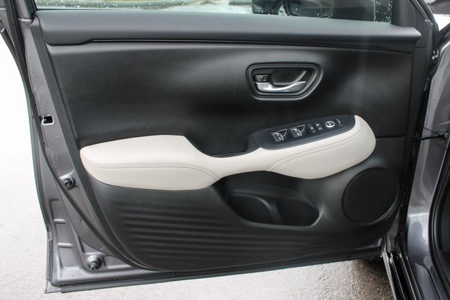 Used 2023 Honda HR-V EX-L image 10