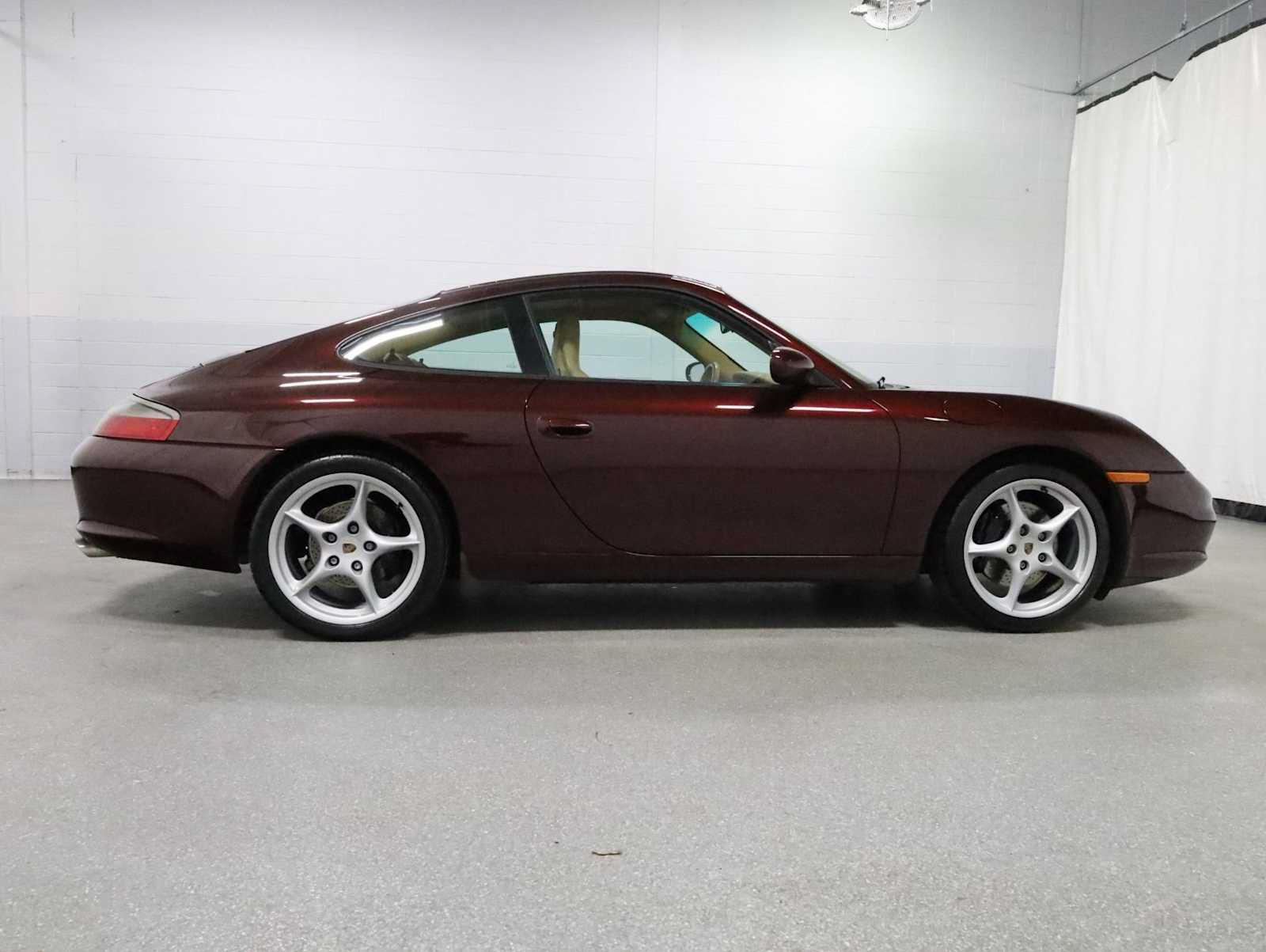 Used 2004 Porsche 911 Carrera RWD image 10