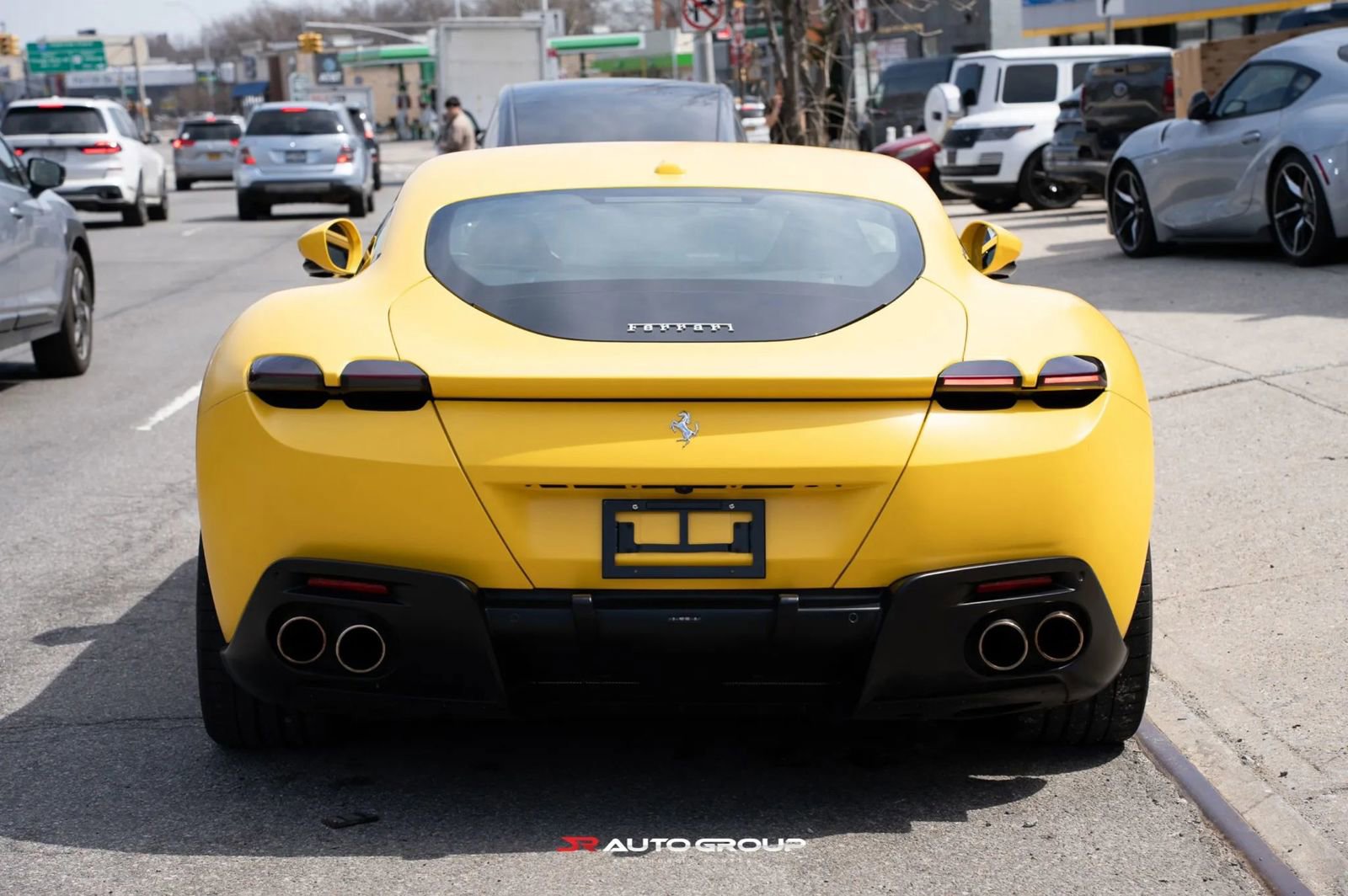 Used 2022 Ferrari Roma image 7