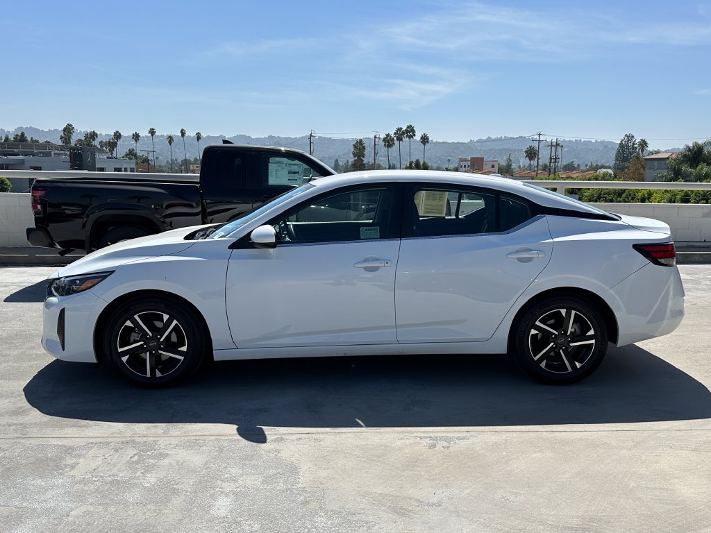 Used 2025 Nissan Murano SL AWD/4WD image 3