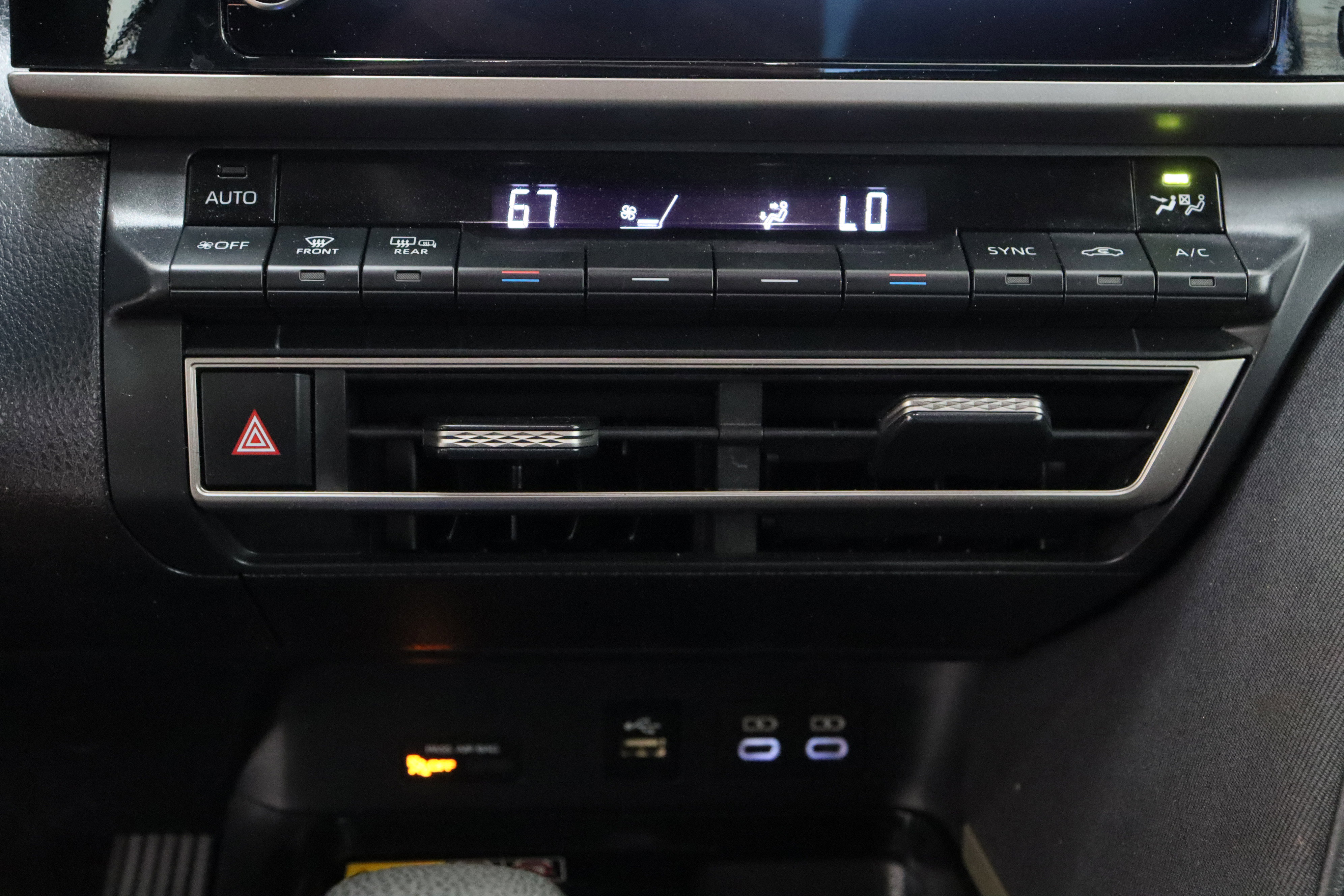 Used 2025 Toyota Camry LE FWD image 19