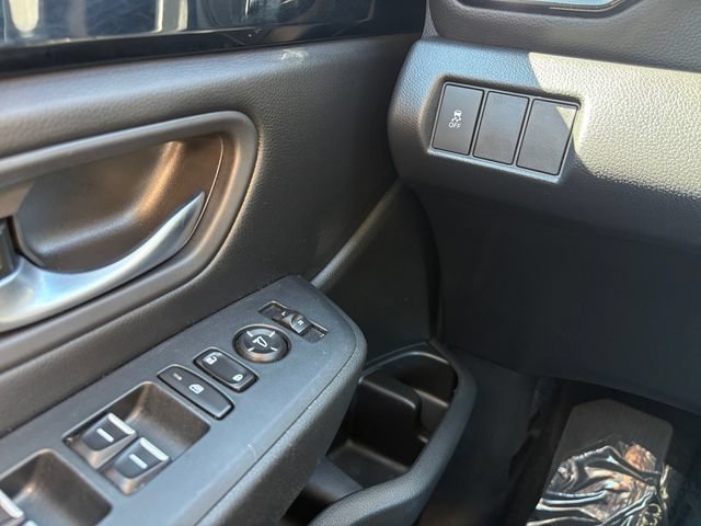 Used 2025 Honda Pilot Sport image 27