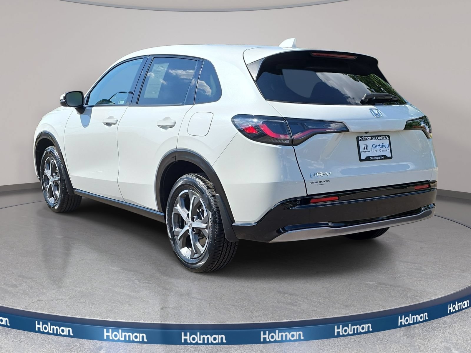 Used 2024 Honda HR-V EX-L image 3