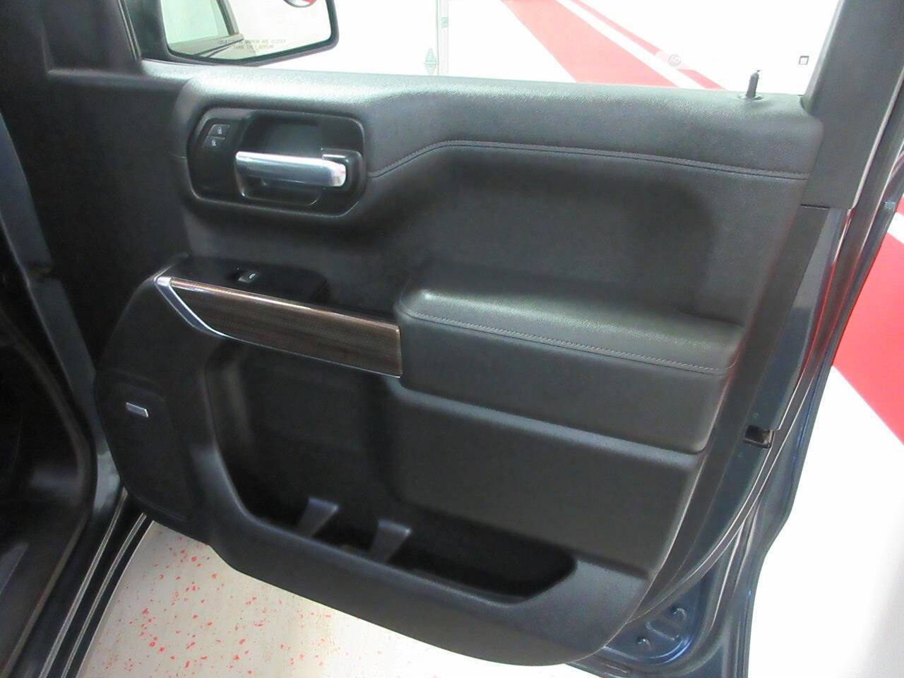 Used 2019 Chevrolet Silverado 1500 RST image 33