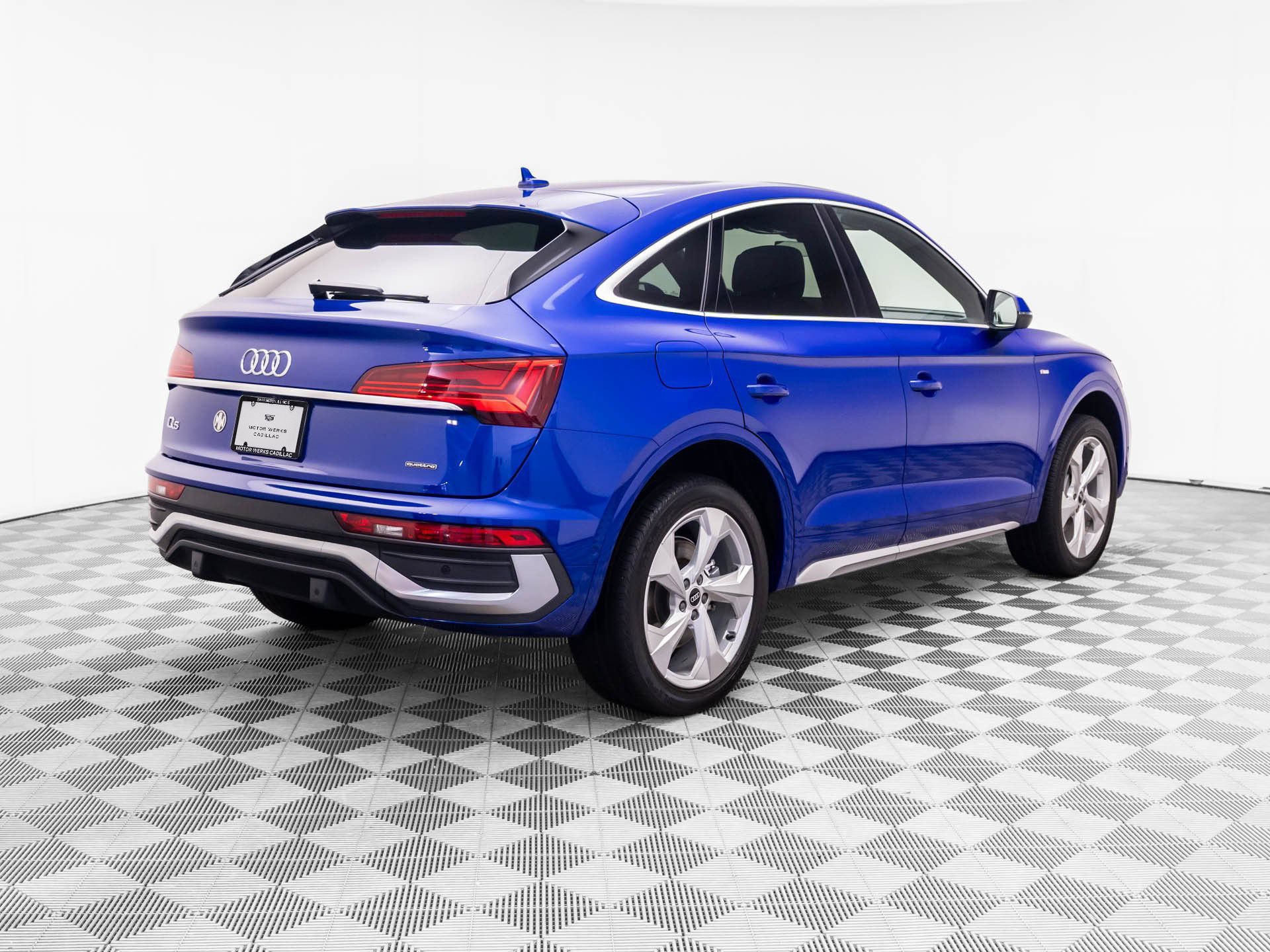 Used 2023 Audi Q5 2.0T Prestige w/ Prestige Package AWD/4WD image 5