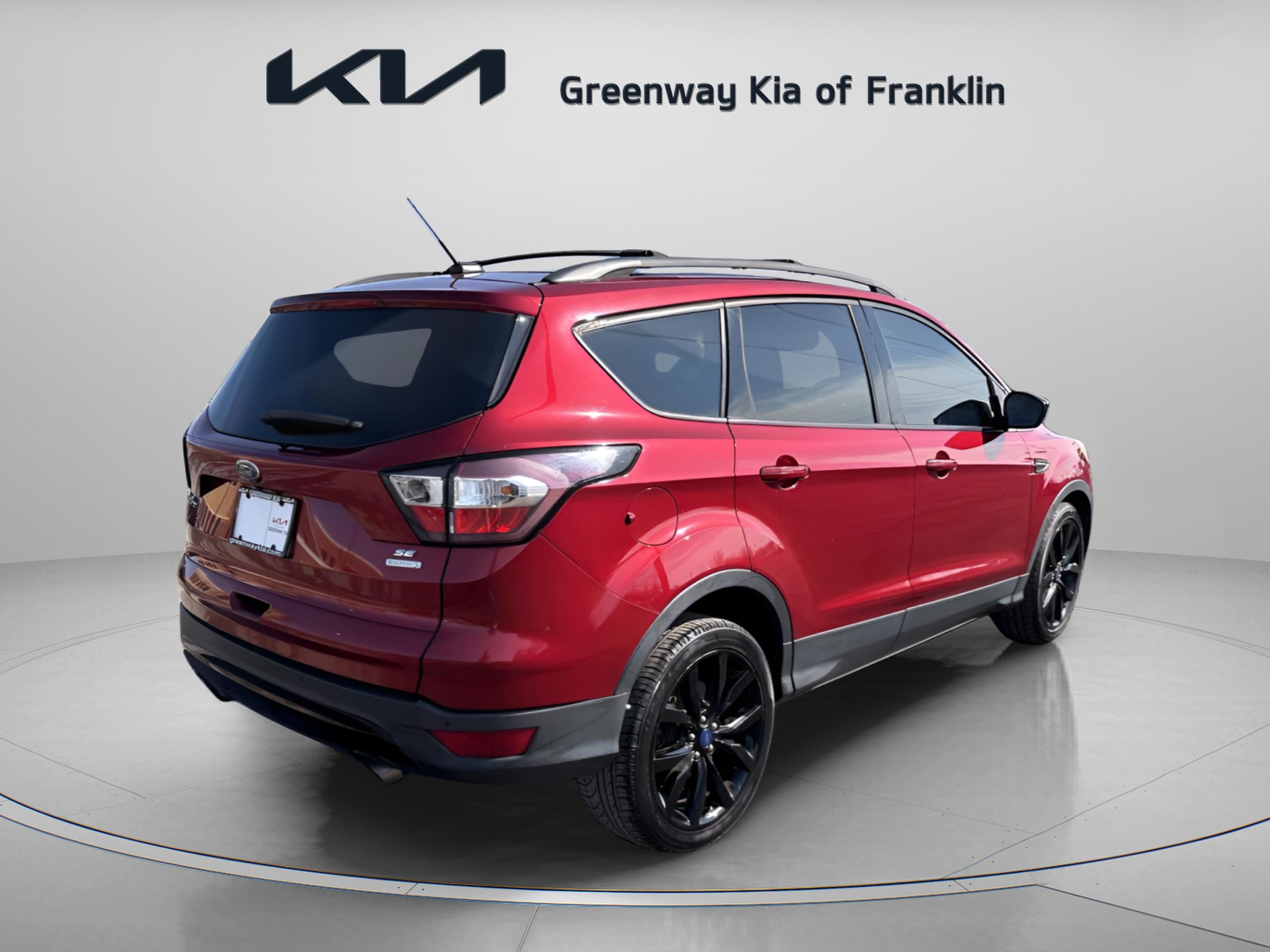 Used 2017 Ford Escape SE w/ Equipment Group 201A image 7