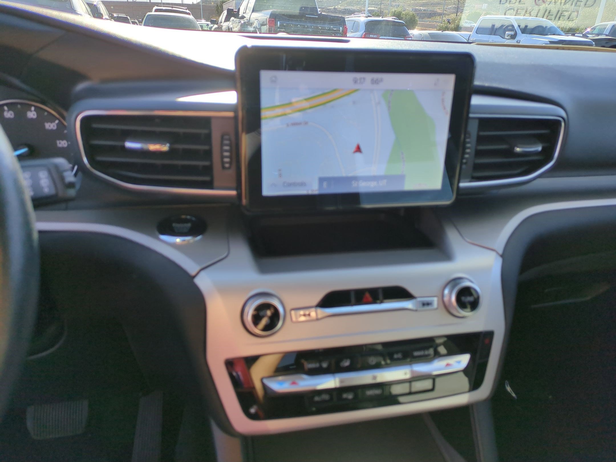 Used 2022 Ford Explorer XLT w/ Equipment Group 202A image 25