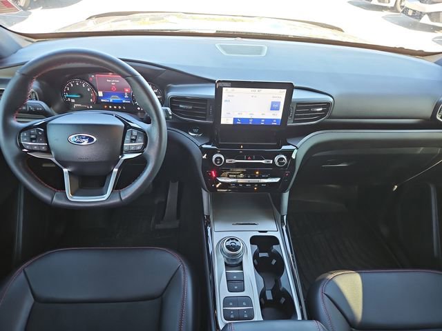 Used 2024 Ford Explorer ST-Line w/ Class IV Trailer Tow Package RWD image 8