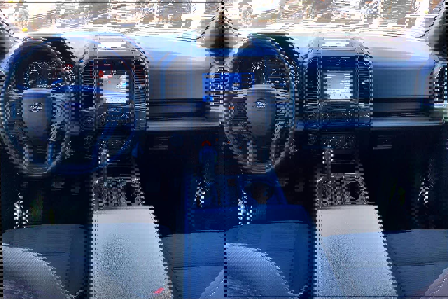 Used 2017 Ford F150 XLT w/ Equipment Group 302A Luxury AWD/4WD image 16