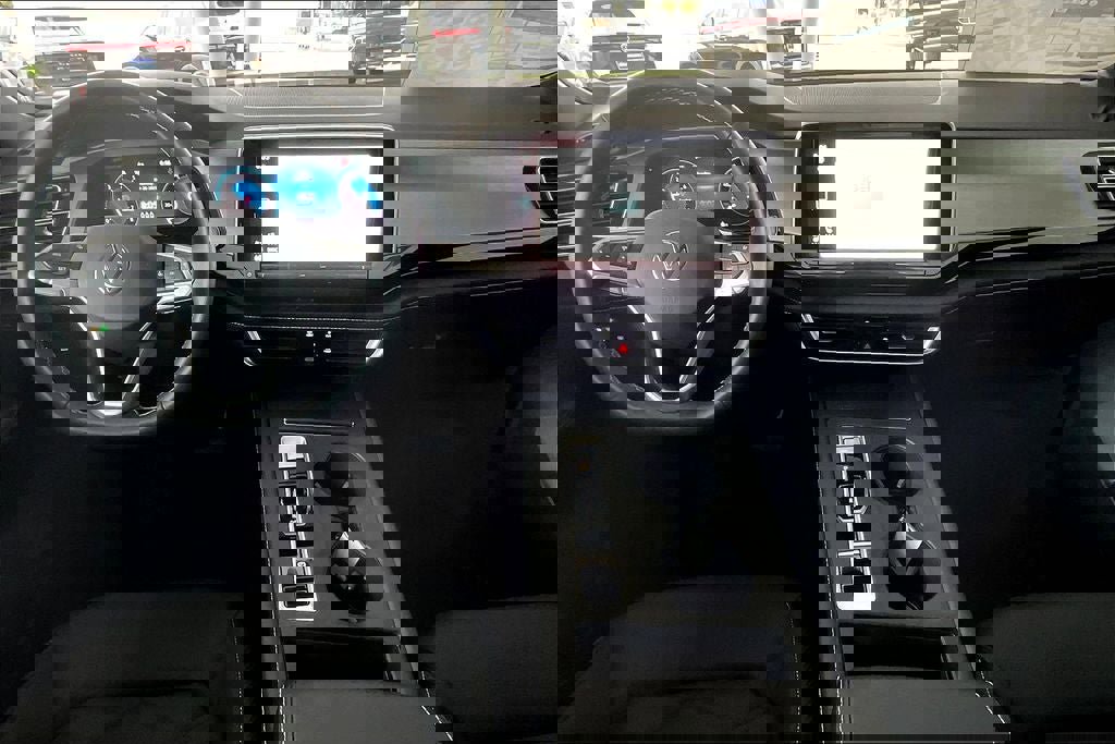 New 2026 Volkswagen Atlas Cross Sport SE image 15