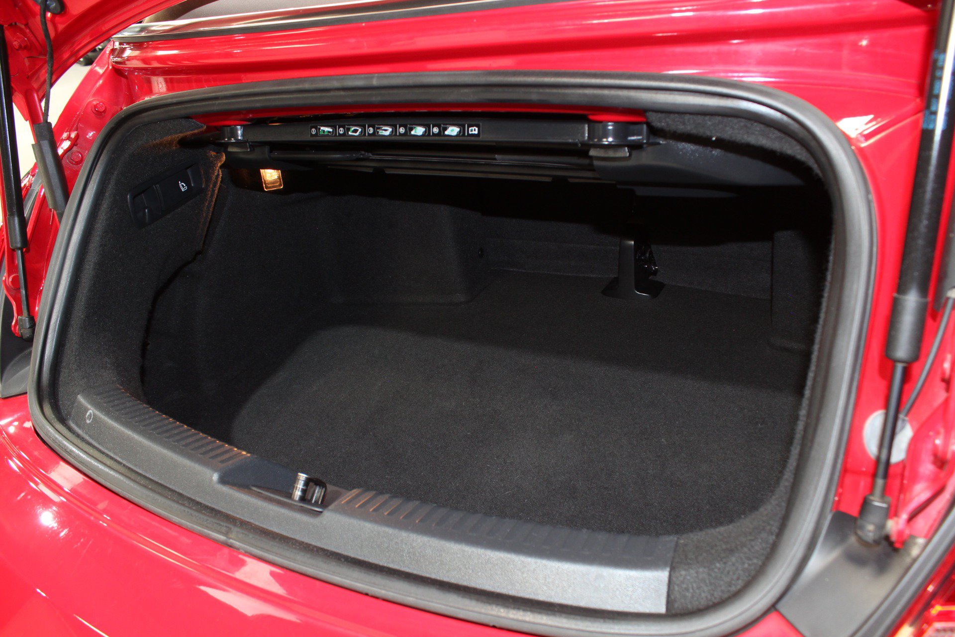Used 2014 Volkswagen Beetle TDI FWD image 70