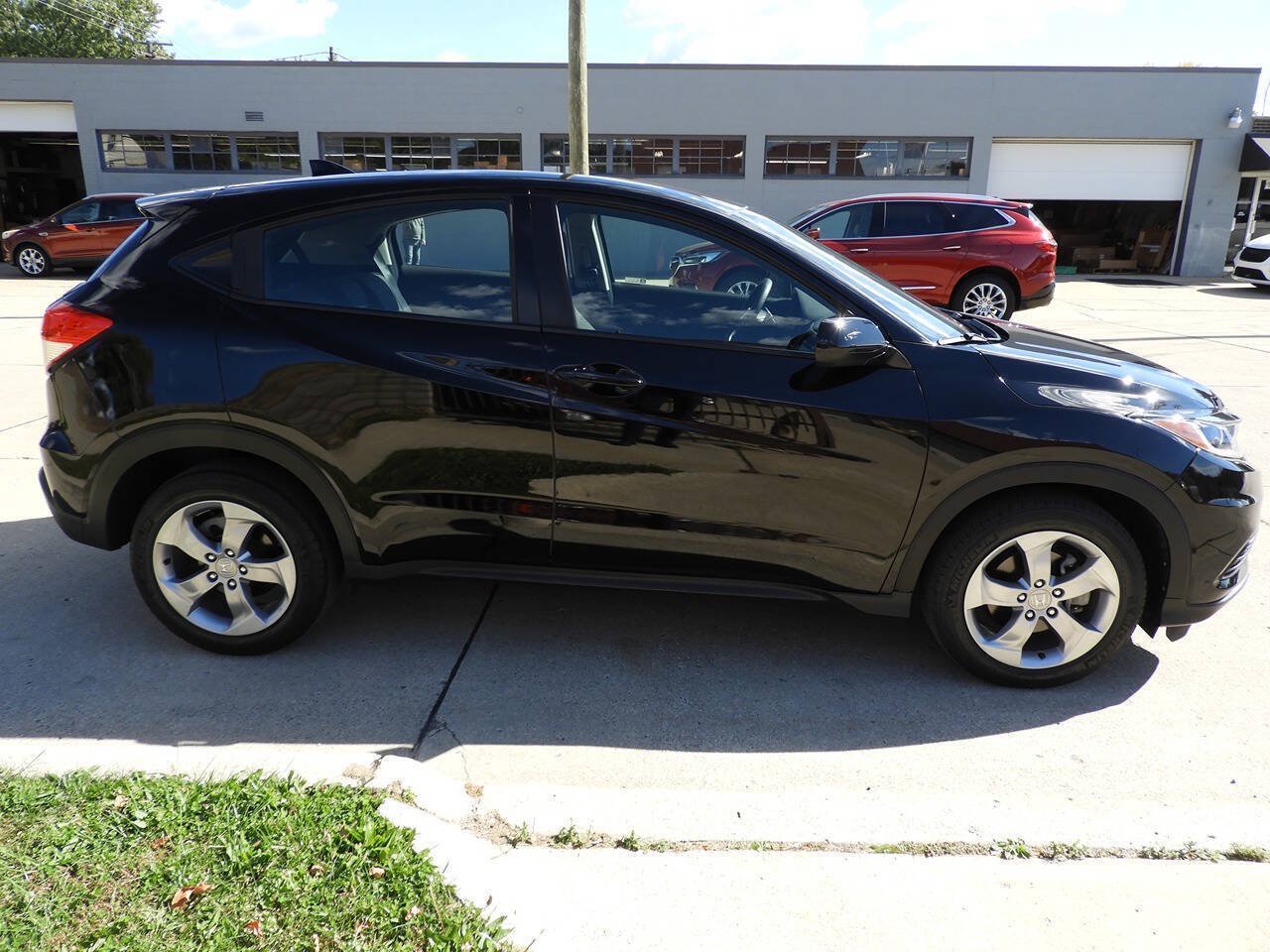 Used 2020 Honda HR-V LX image 10