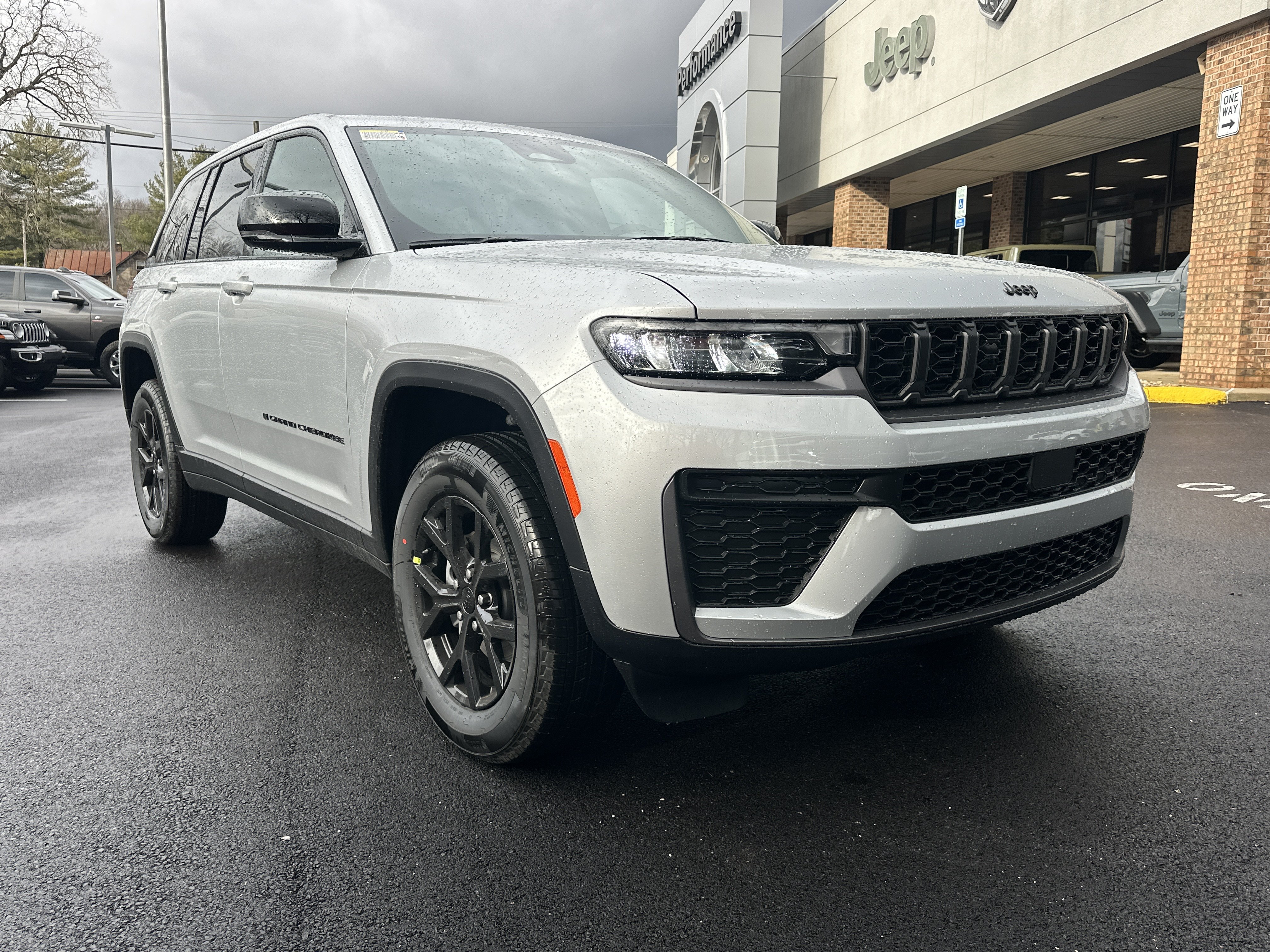 New 2026 Jeep Grand Cherokee Altitude AWD/4WD image 21