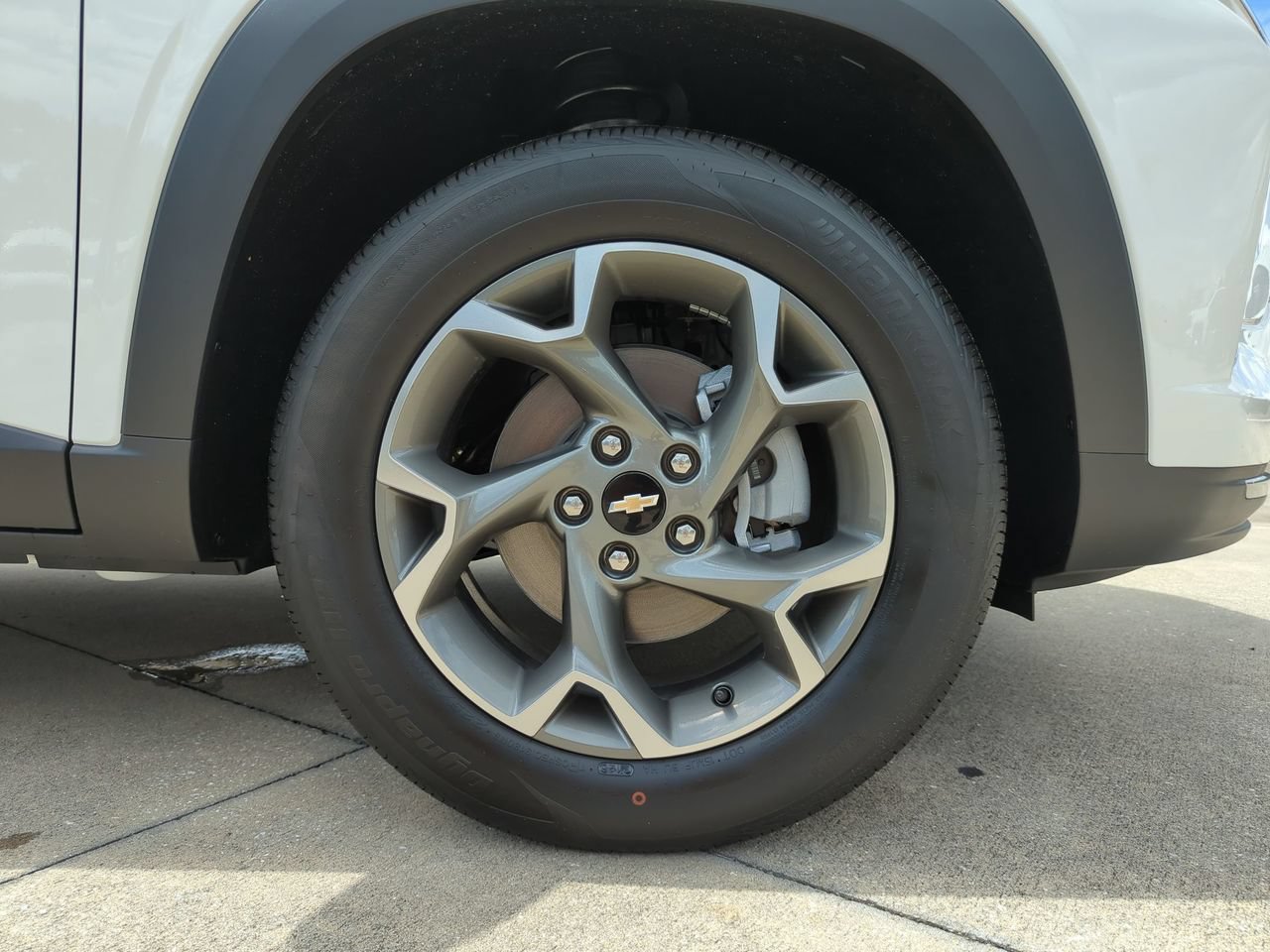 New 2026 Chevrolet Trax LT w/ LT Convenience Package FWD image 26
