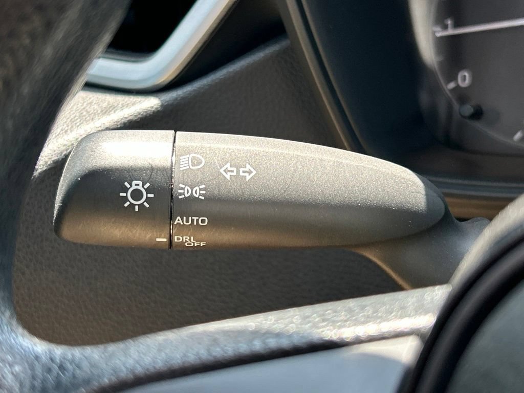 Used 2025 Toyota Corolla LE FWD image 27