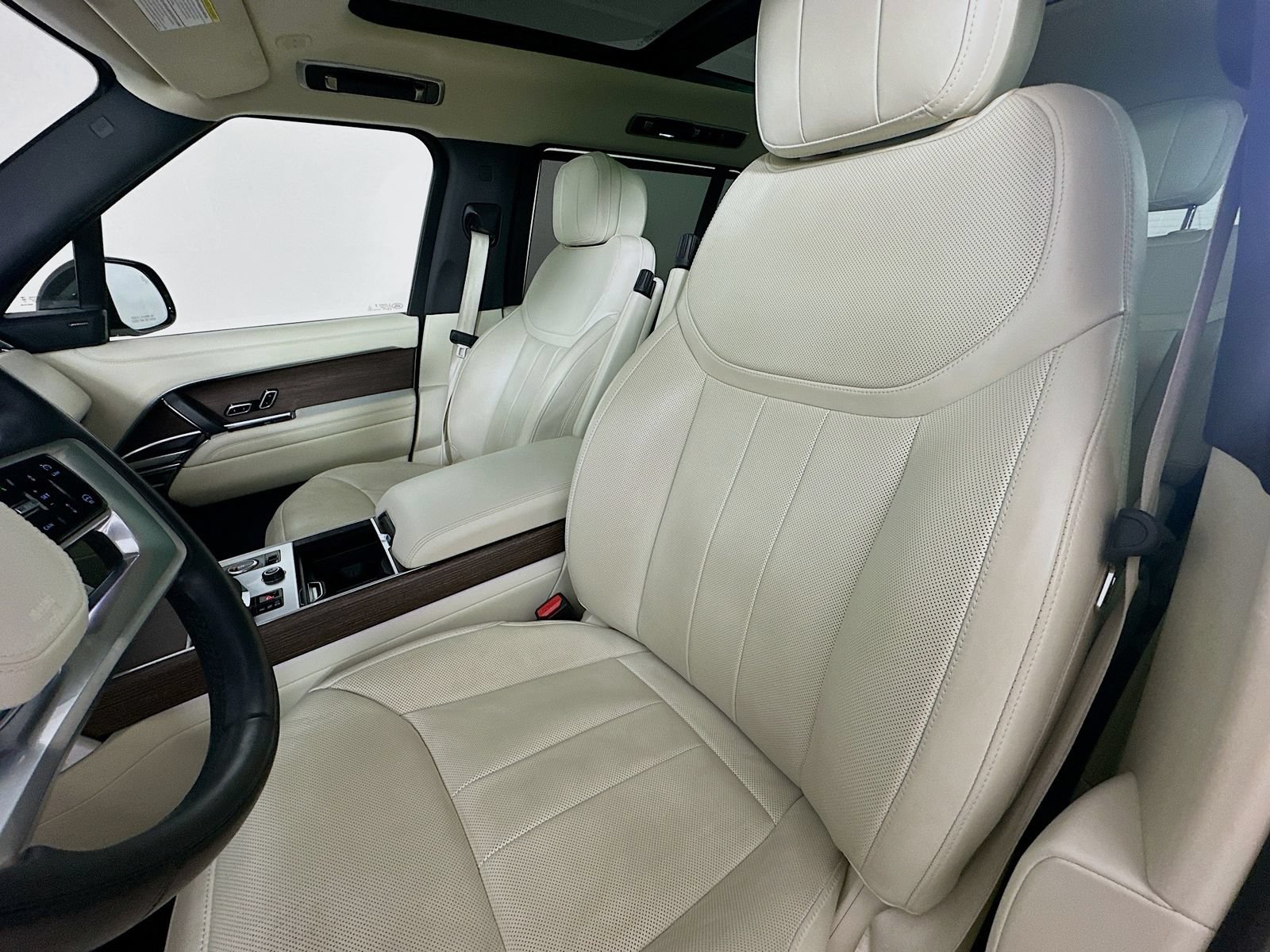 Used 2023 Land Rover Range Rover Long Wheelbase SE AWD/4WD image 34