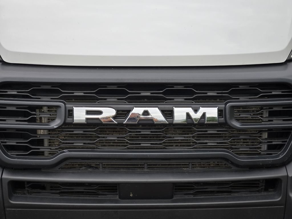Used 2025 RAM ProMaster 2500 w/ Convenience Group FWD image 11