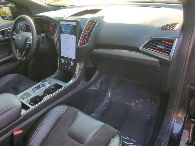Used 2022 Ford Edge ST image 25