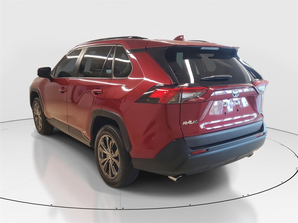 Certified 2022 Toyota RAV4 XLE Premium image 6
