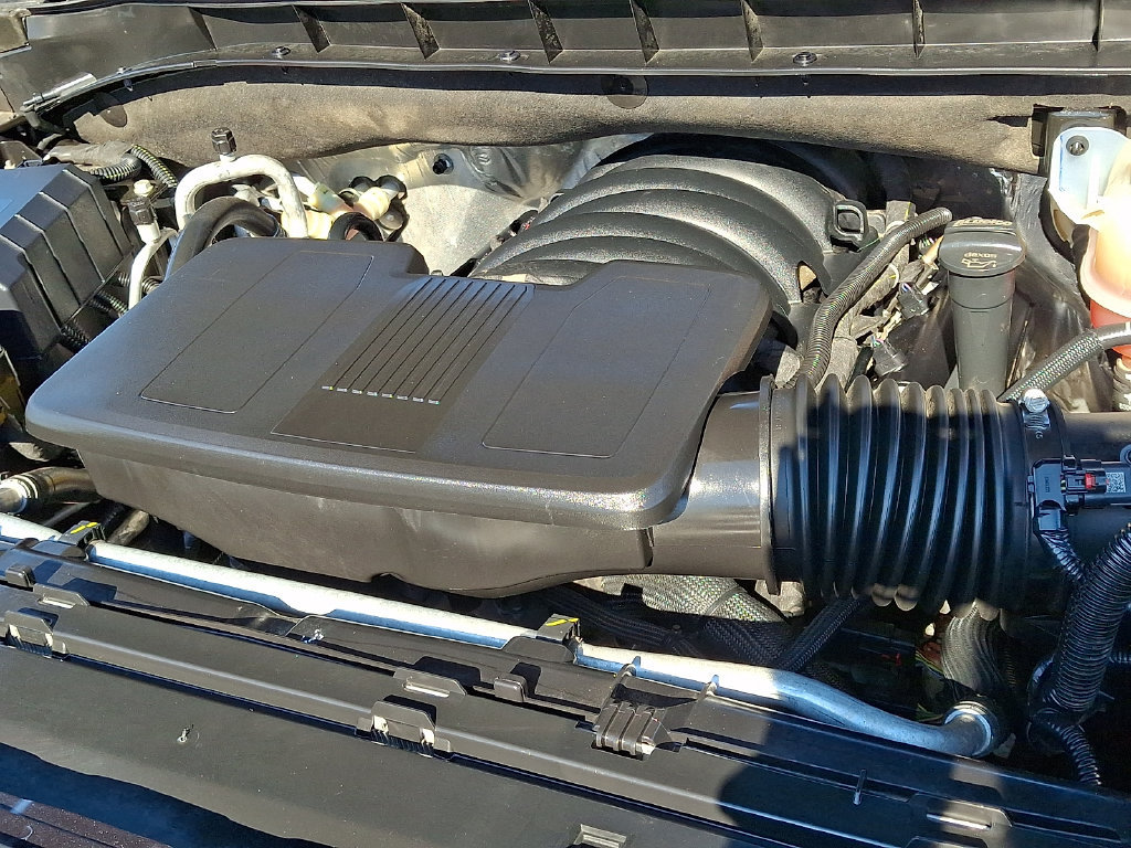 Used 2025 Chevrolet Suburban Z71 AWD/4WD image 30