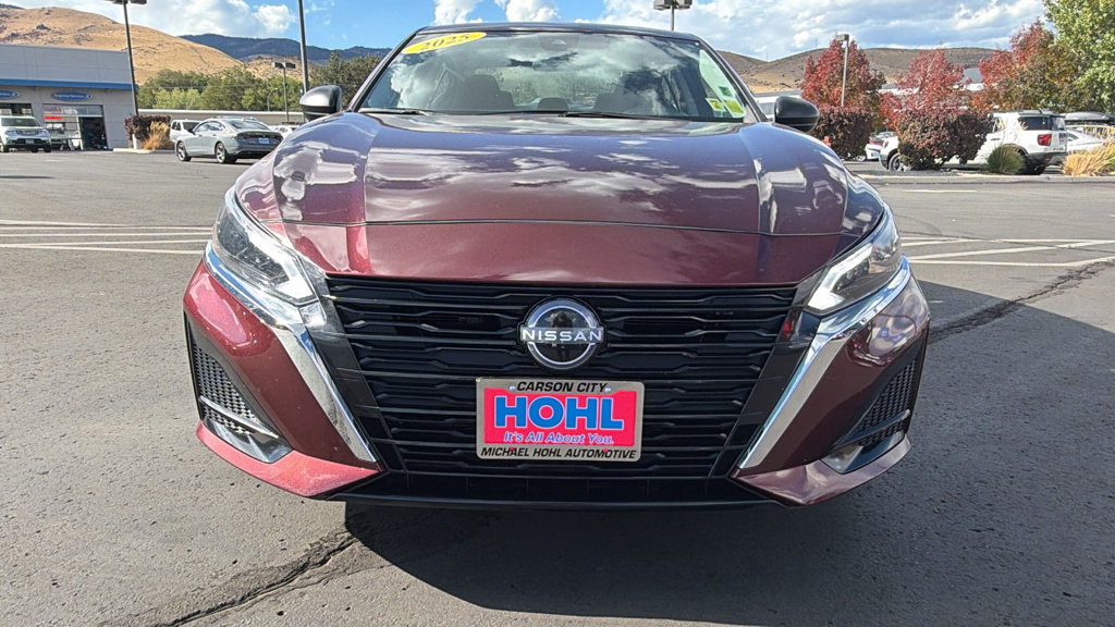 Used 2025 Nissan Altima 2.5 SV FWD image 8