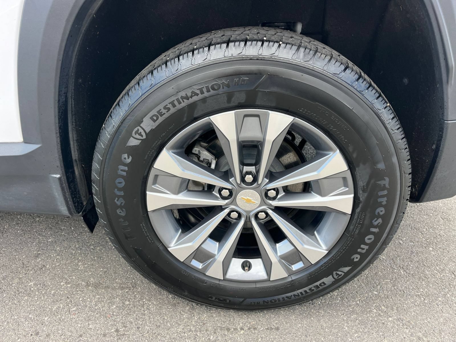 Used 2025 Chevrolet Equinox LT FWD image 30