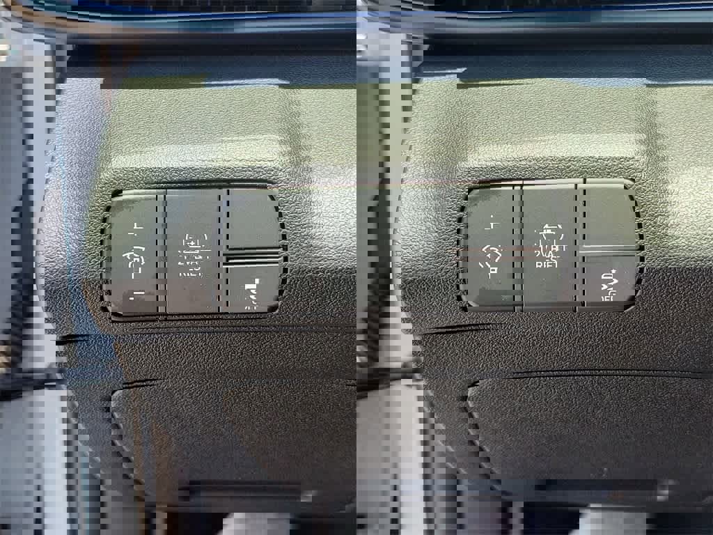 New 2025 Hyundai Elantra SEL image 22