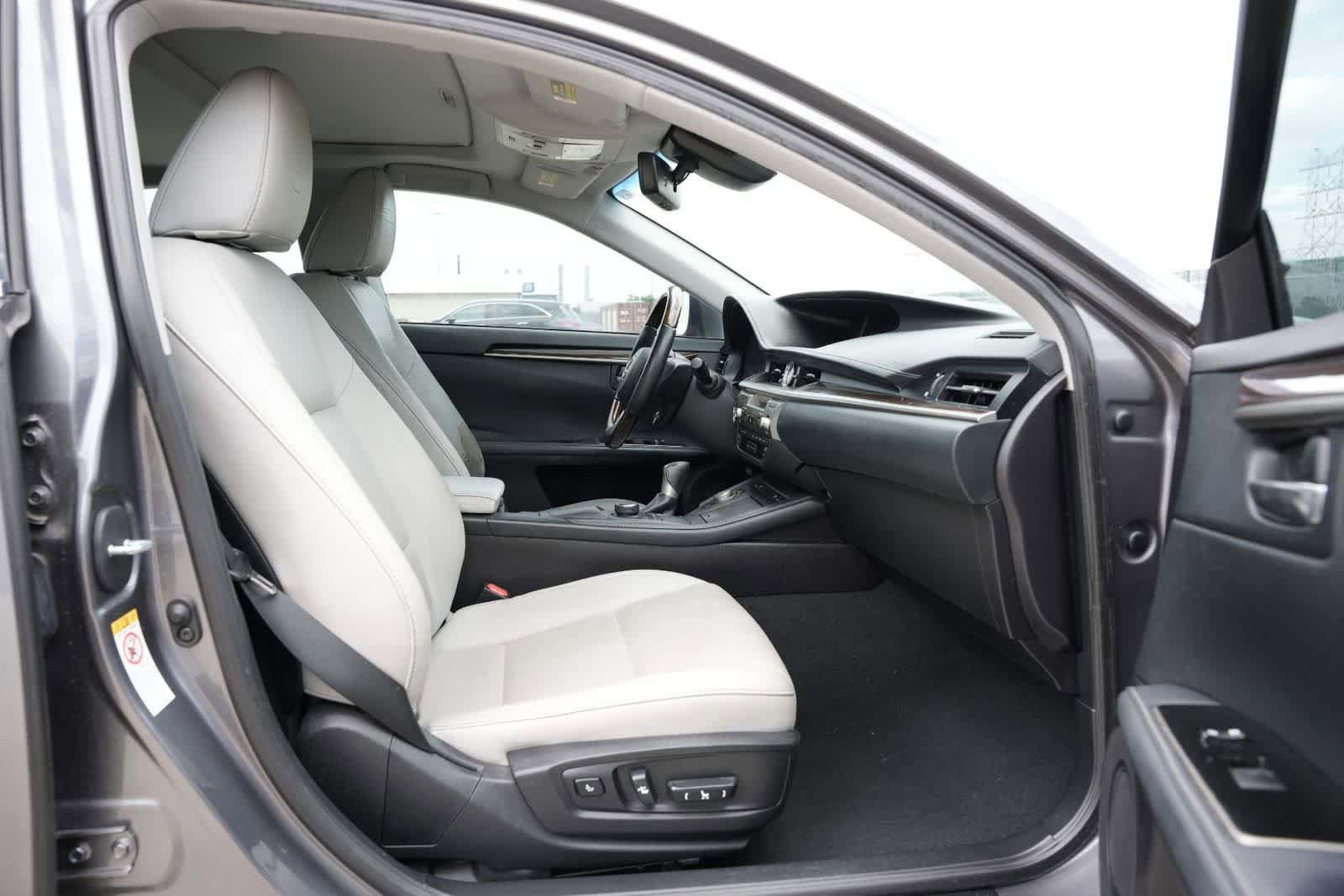 Used 2017 Lexus ES 350 FWD image 22