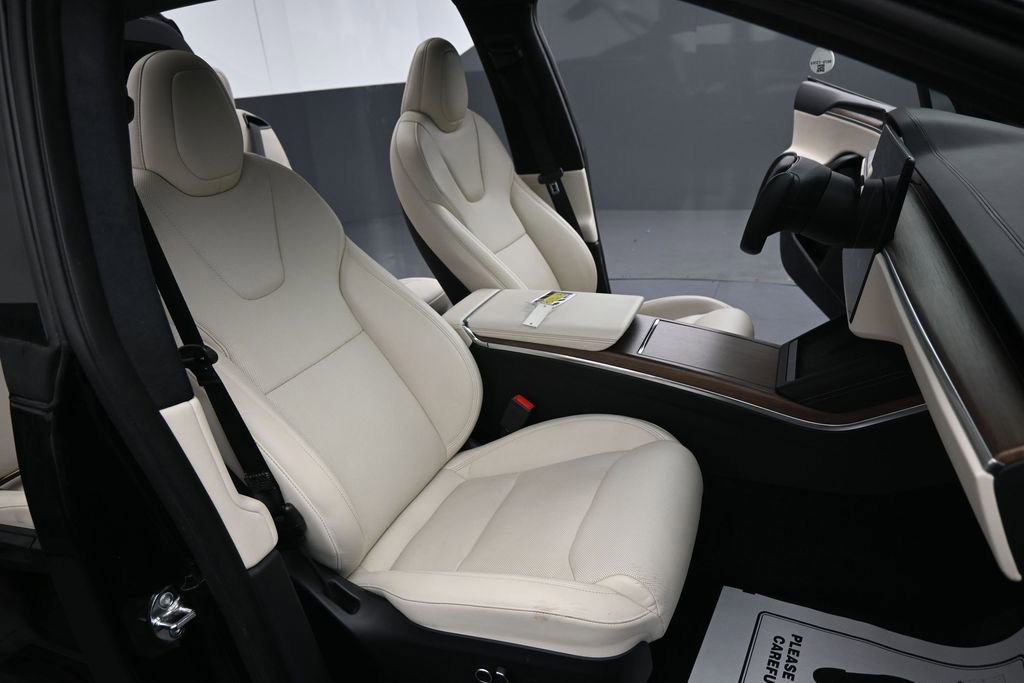 Used 2022 Tesla Model X image 28