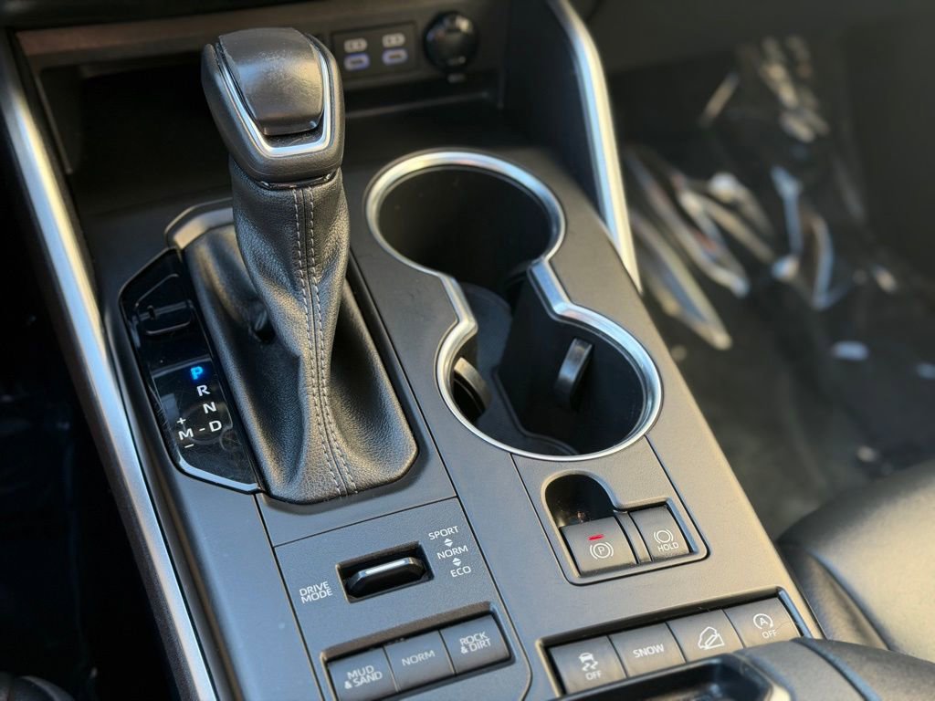 Used 2022 Toyota Highlander XLE image 15