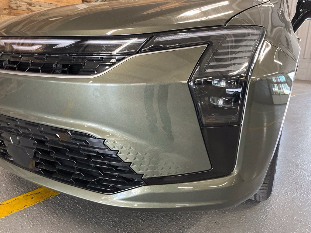 New 2027 Chrysler Pacifica Select FWD image 10