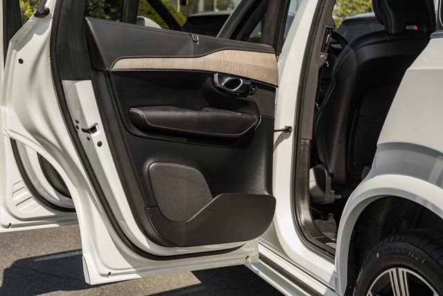 Certified 2023 Volvo XC90 B6 Ultimate w/ Protection Package Premier AWD/4WD image 37