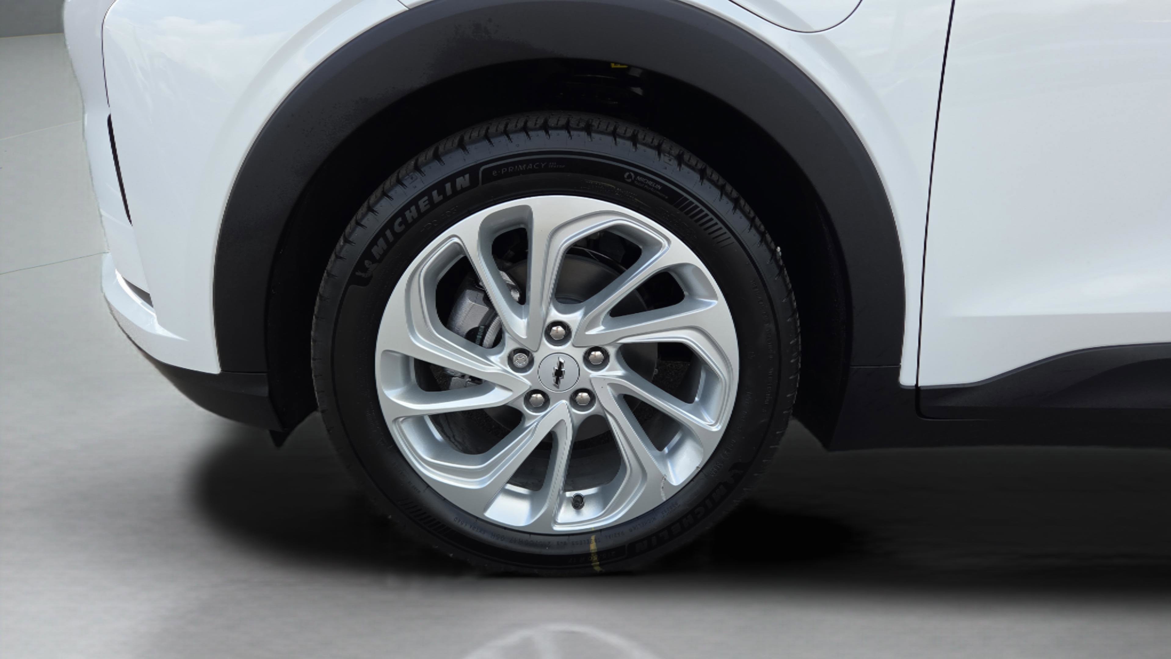 New 2027 Chevrolet Bolt LT w/ Comfort Package image 10