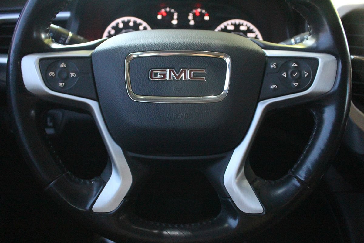 Used 2018 GMC Acadia SLE FWD image 21