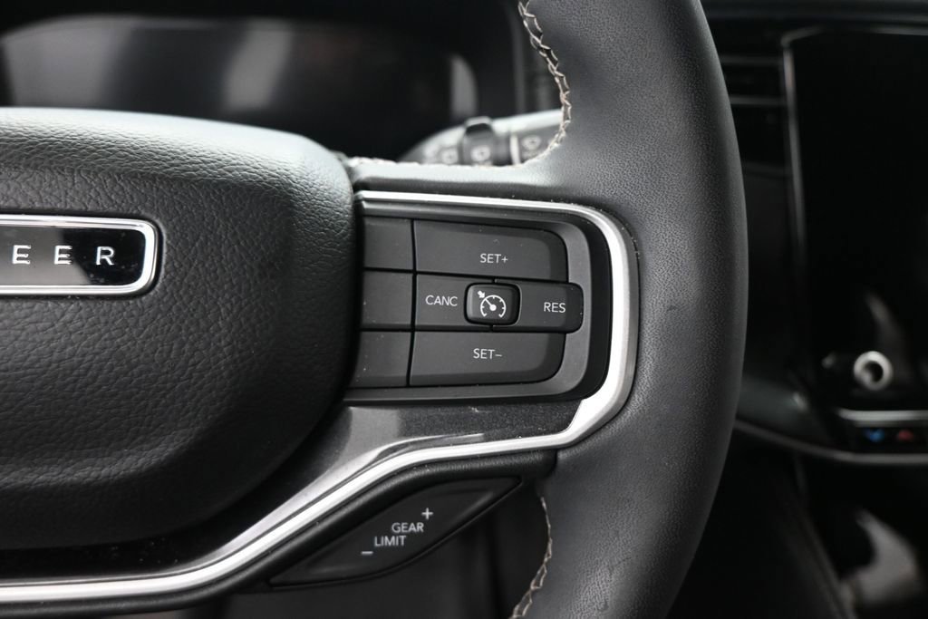 Used 2022 Jeep Wagoneer Series I w/ Premium Group I RWD image 12