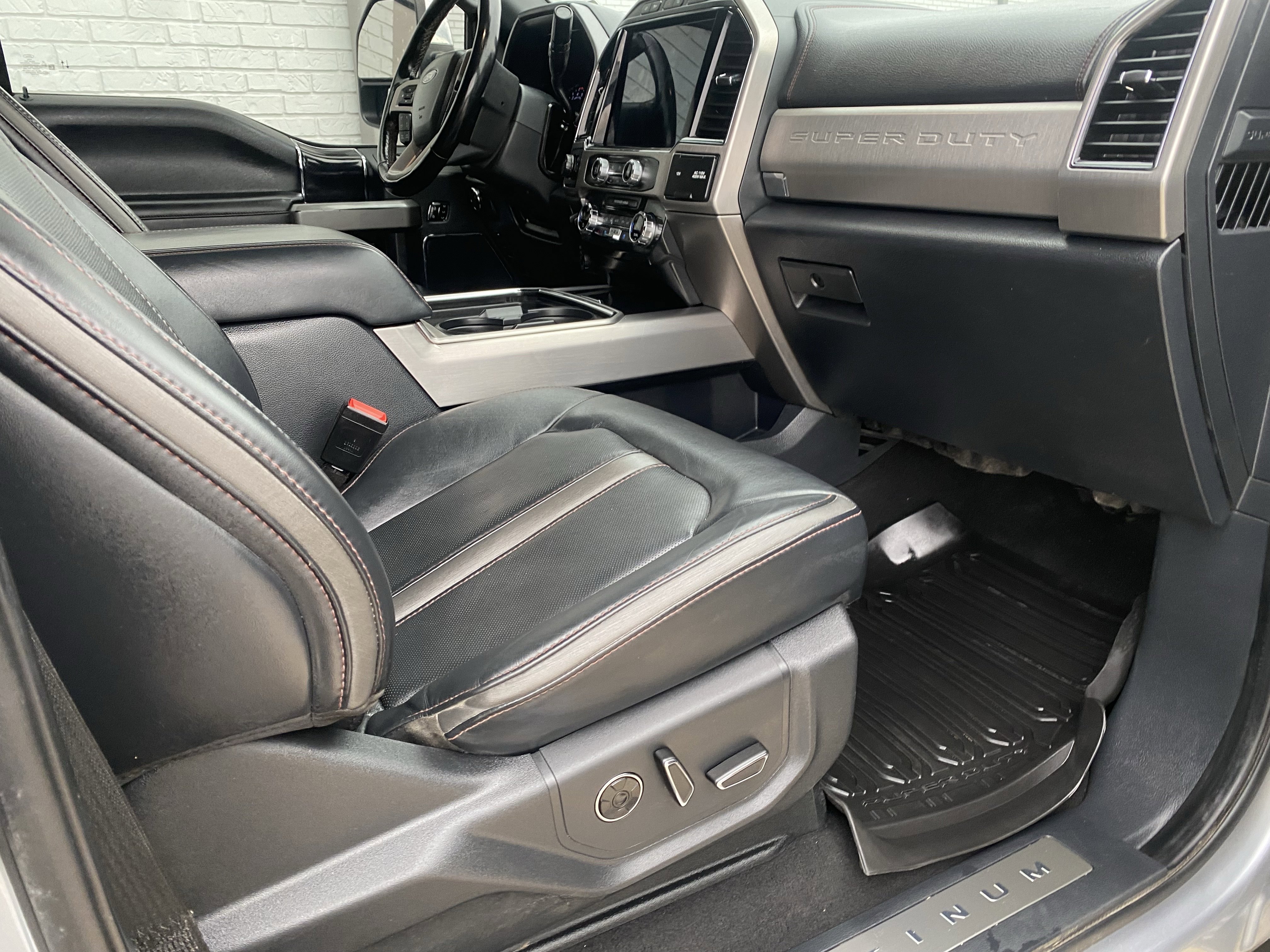 Used 2022 Ford F250 Platinum w/ Tremor Off-Road Package image 5