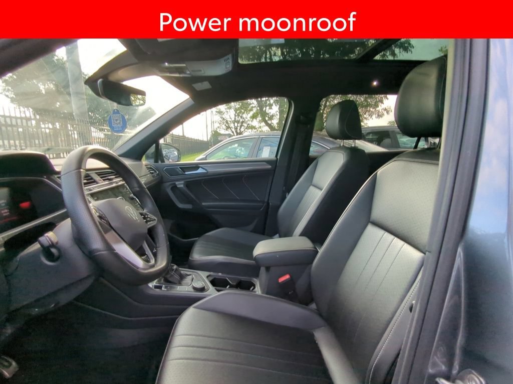 Used 2022 Volkswagen Tiguan SE R-Line AWD/4WD image 6