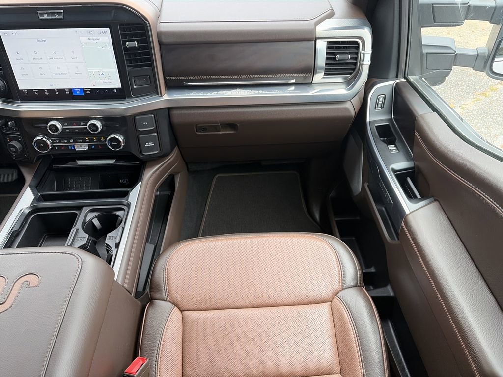 Used 2025 Ford F250 King Ranch w/ FX4 Off-Road Package image 17