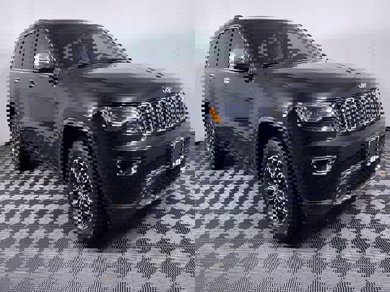 Used 2017 Jeep Grand Cherokee Limited w/ Luxury Group II image 21