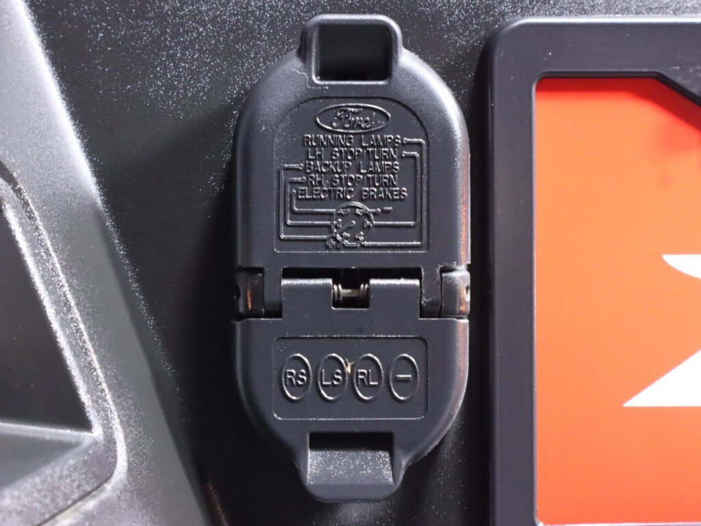 Used 2017 Ford F250 Lariat w/ FX4 Off-Road Package image 40